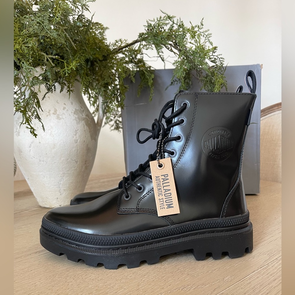Palladium ‘Palatrooper OFF-1’ Leather Boots (NWT in original box)